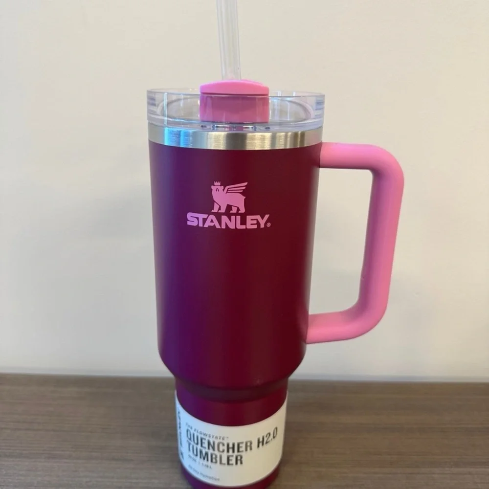 Stanley 40oz Stainless Steel H2.0 FlowState Quencher Target x Stanley - Picture 1 of 1